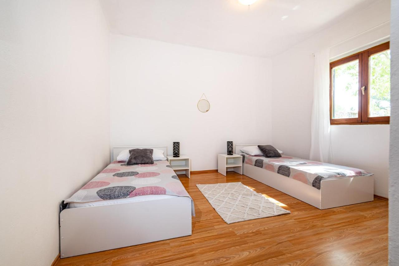 Apartment Marija Novigrad  Esterno foto